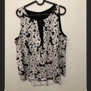 apt 9 shirt size Large